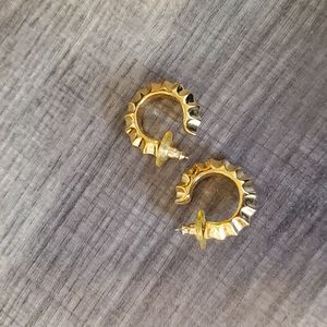 *FREE* Classy Hoop Earrings